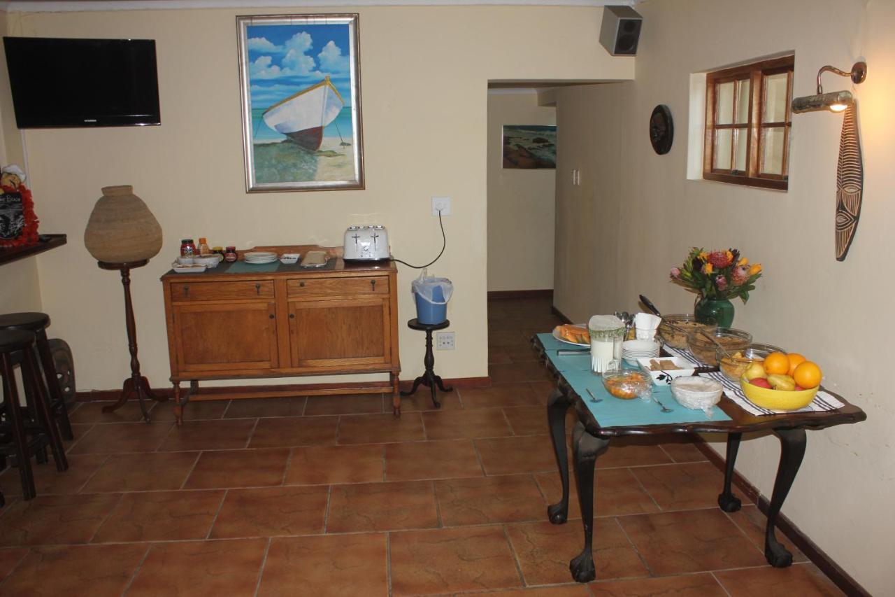 Glenashley Beach Accommodation - B&B And Backpackers 다반 외부 사진