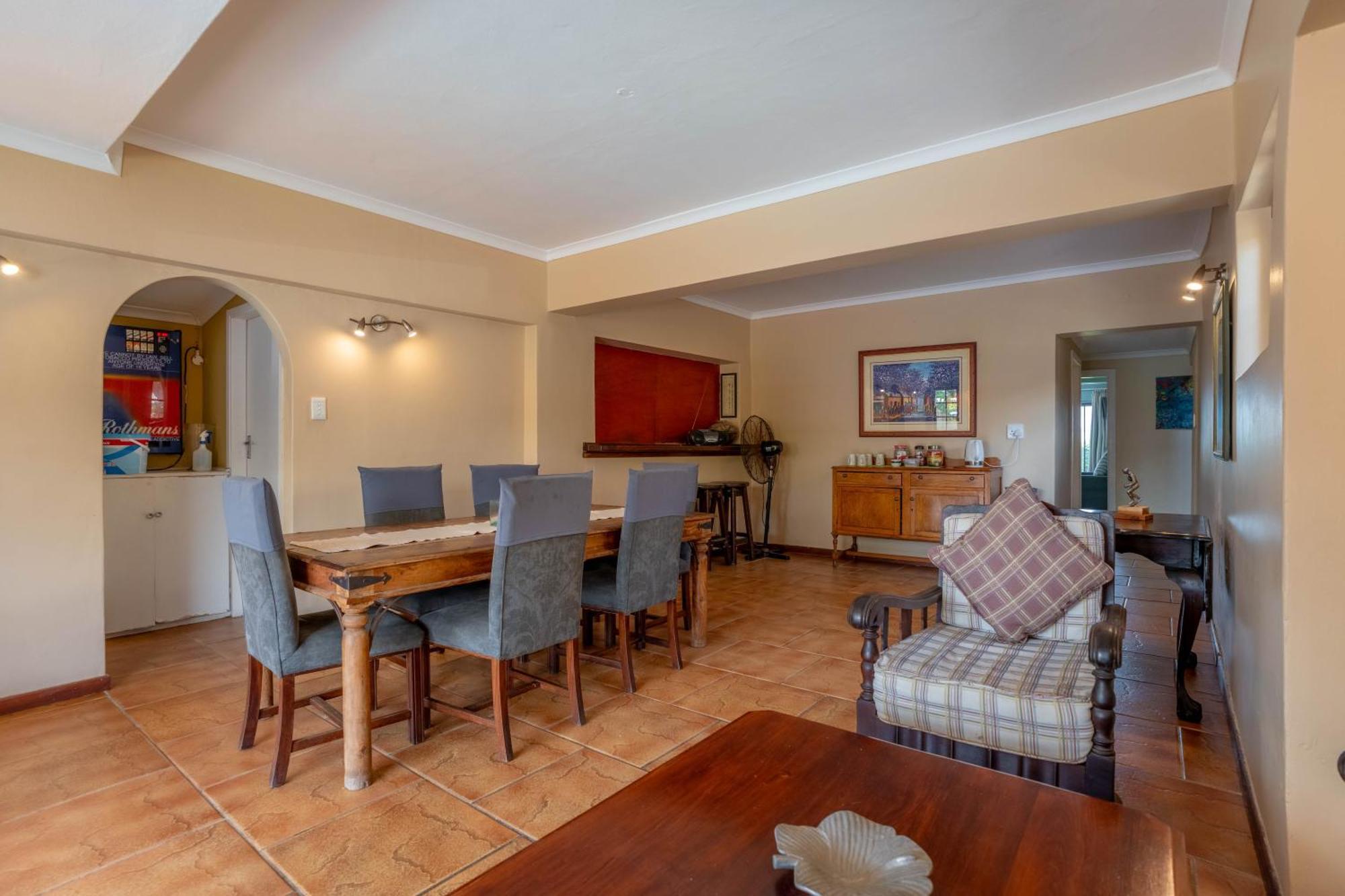 Glenashley Beach Accommodation - B&B And Backpackers 다반 외부 사진